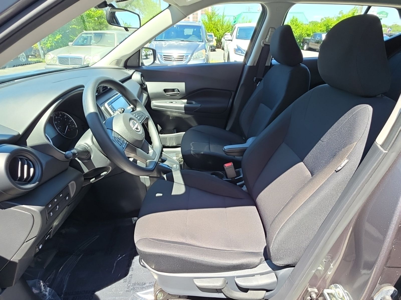 Used 2024 Gray Nissan S image 9