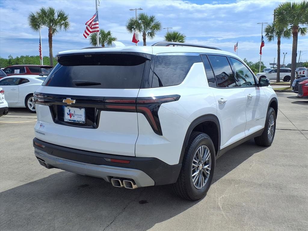 2026 Chevrolet Traverse LT - 4