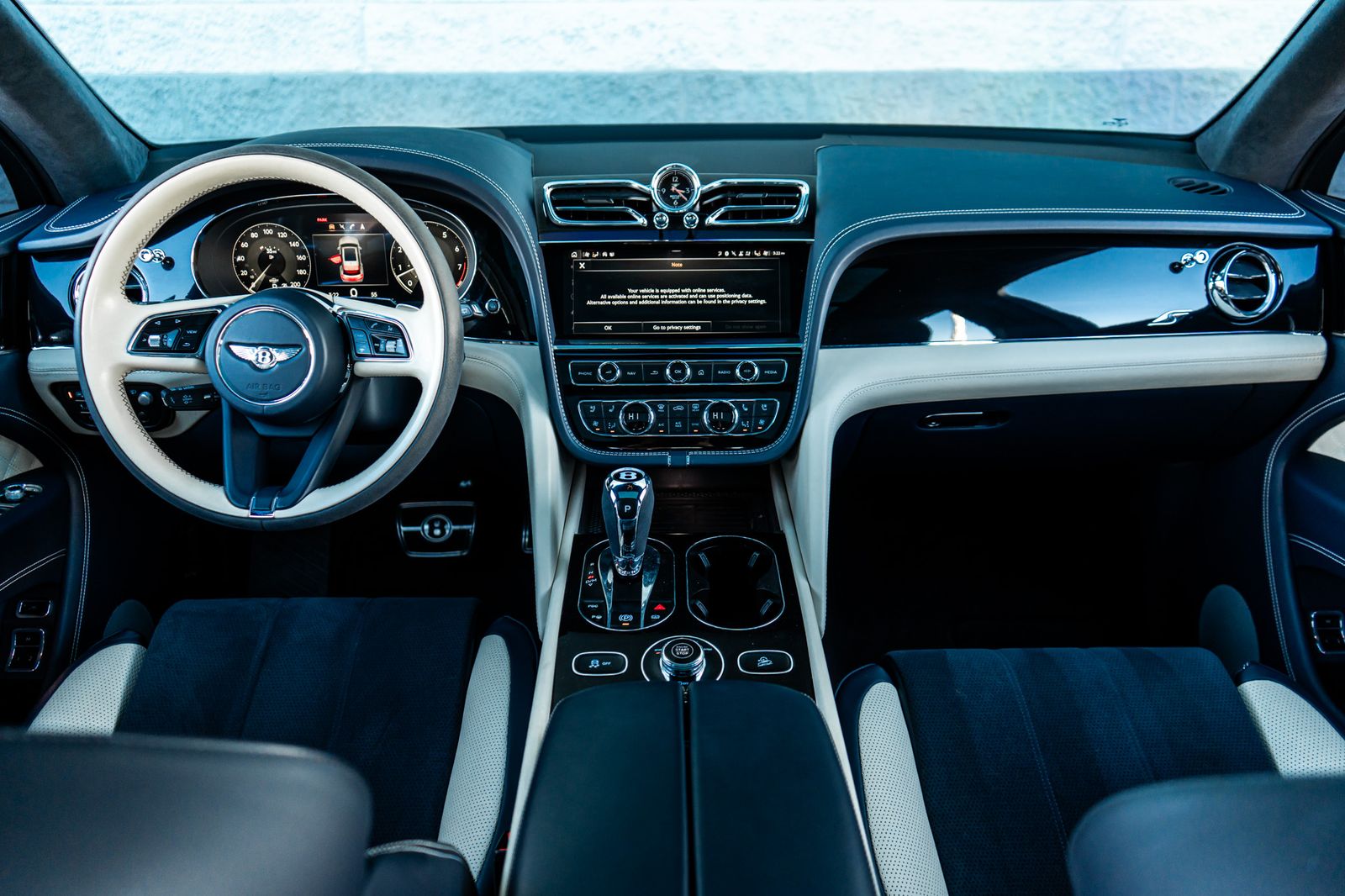 2022 Bentley Bentayga S photo 4