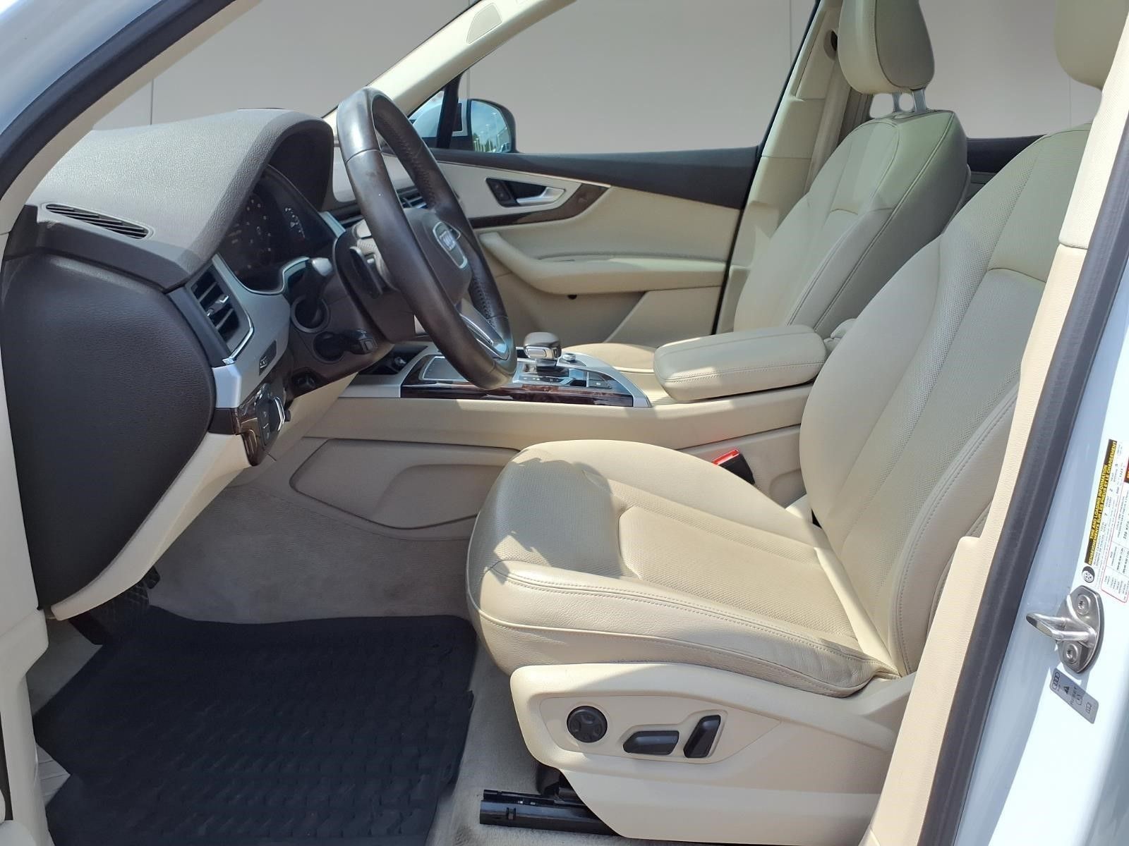 2019 Audi Q7 45 Premium Plus White at Ultimate Motorsports
