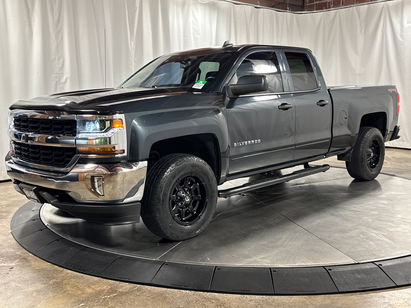 Woodland Green 2017 Chevrolet Silverado 1500 Pickup Truck Four-Wheel Drive 6-Speed Automatic Overdrive