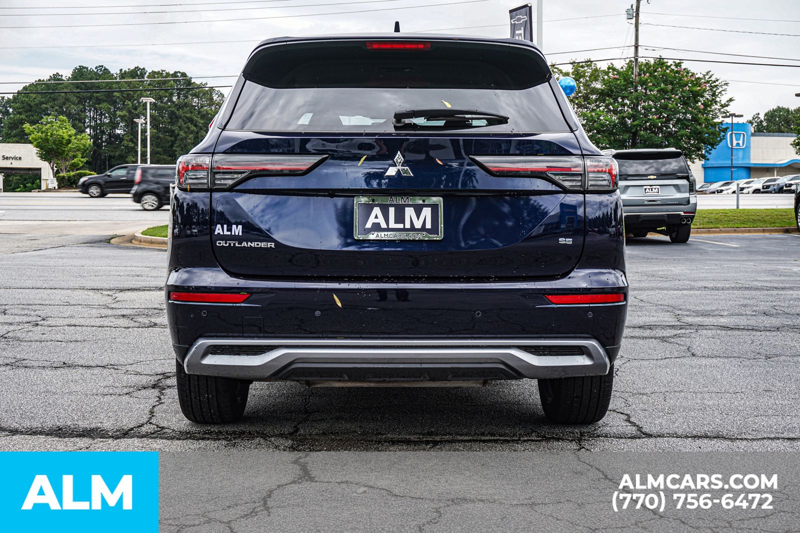 Used 2025 Blue Mitsubishi SE image 13