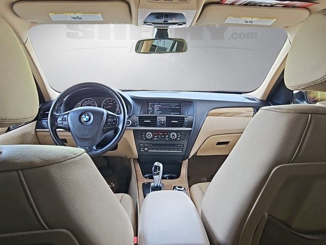 Used 2011 Silver BMW xDrive28i image 3