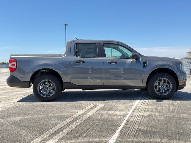 New 2026 Carbonized Gray Metallic Ford XLT image 2