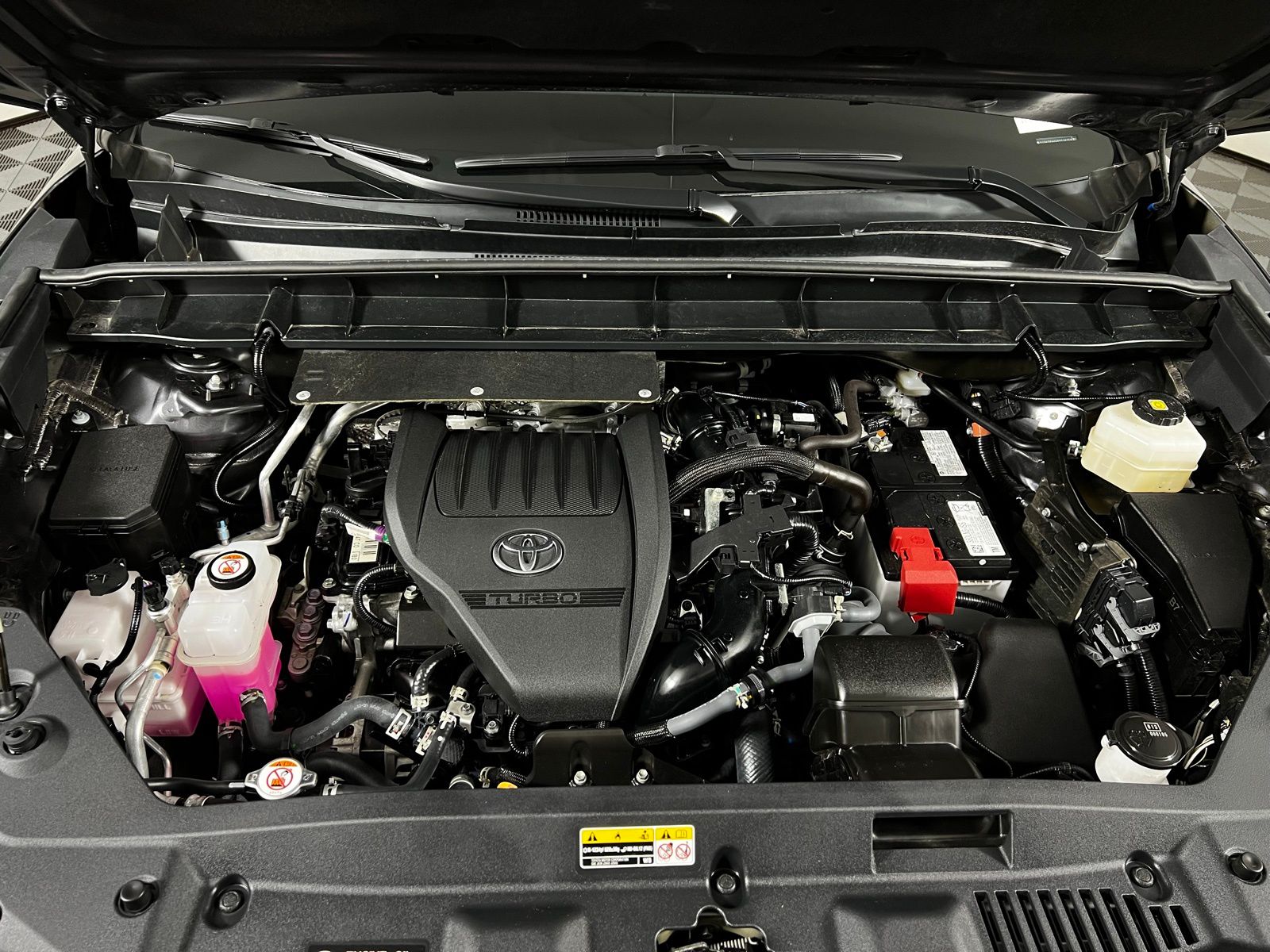 Thumbnail: 2024 Toyota Highlander - 9