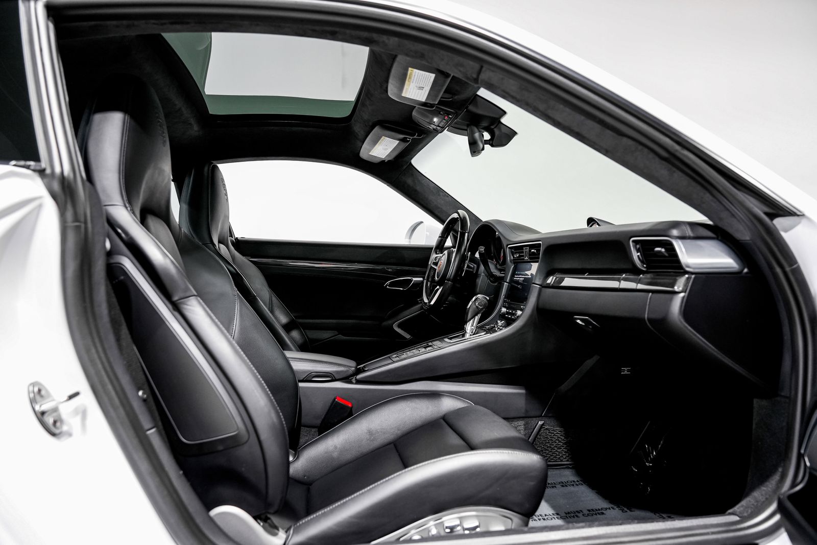 2018 Porsche 911 Turbo S — photo 32