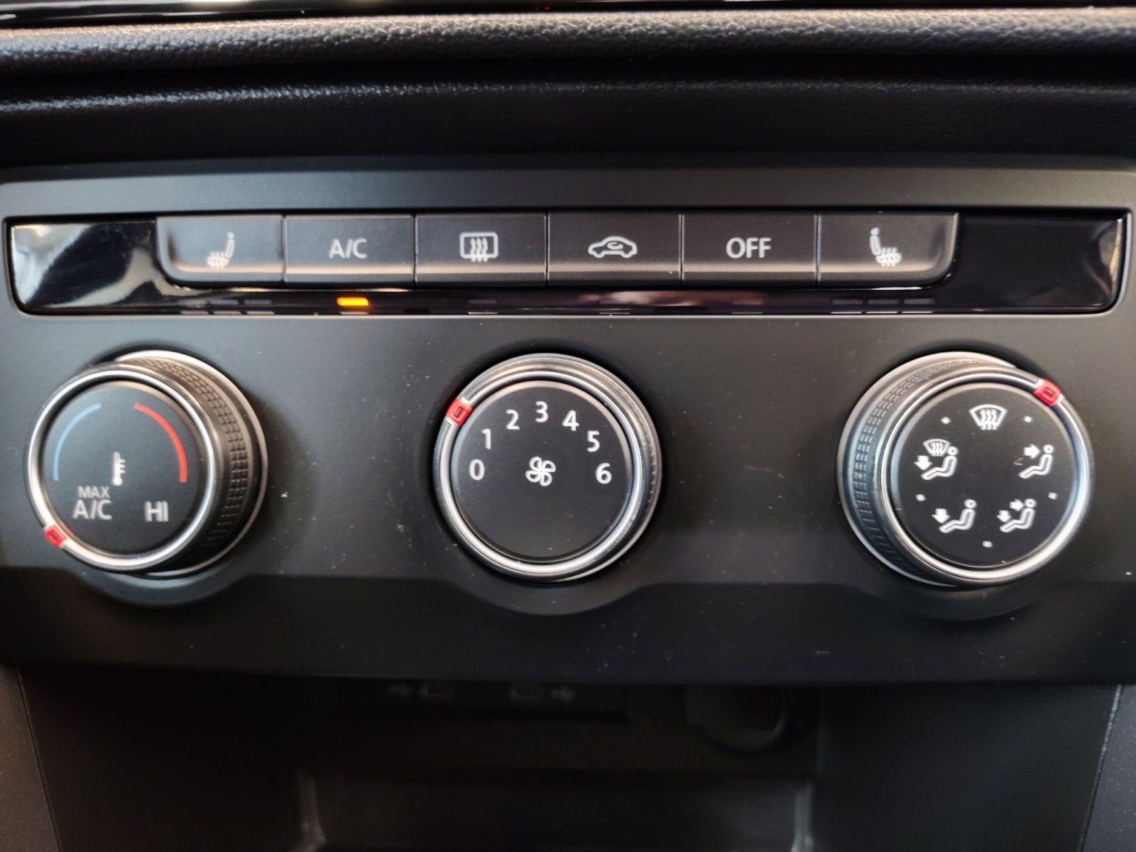 Used Car 2022 Volkswagen Taos  1.5t Se For Sale Under $20,000 In San Antonio, Texas