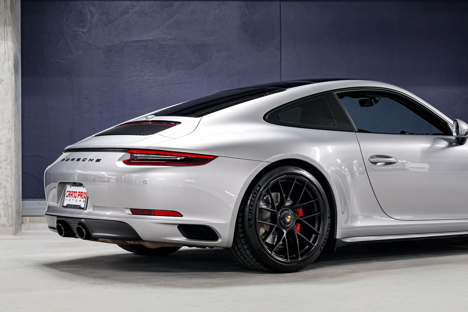 2018 Porsche 911 Carrera GTS — photo 35