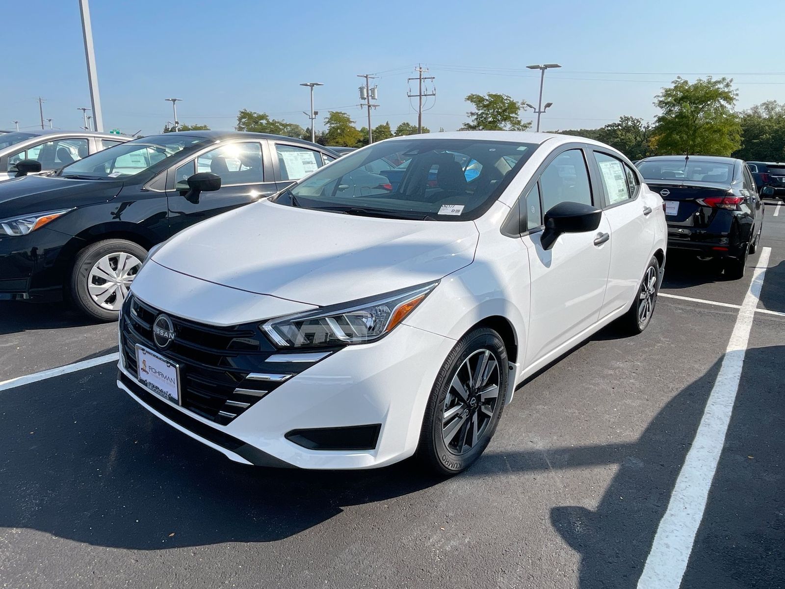 2024 Nissan Versa 1.6 S 3