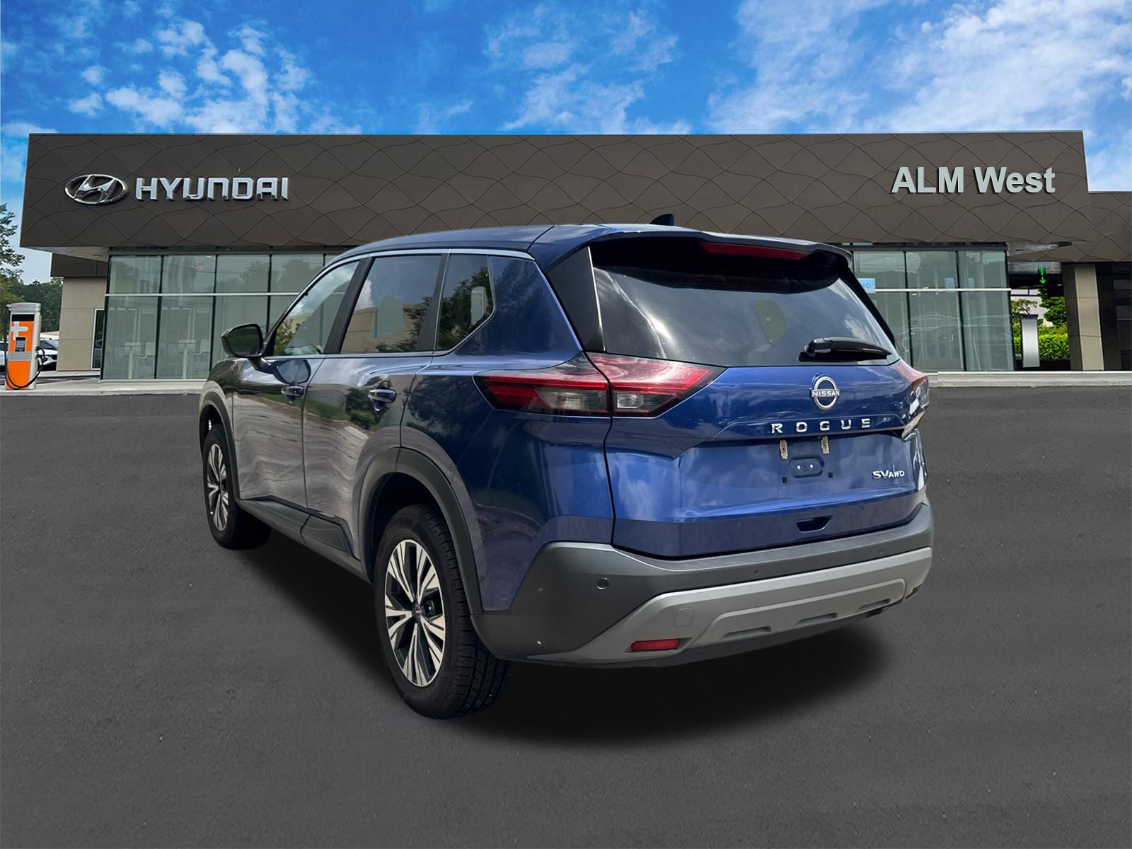 Used 2023 Blue Nissan SV image 7