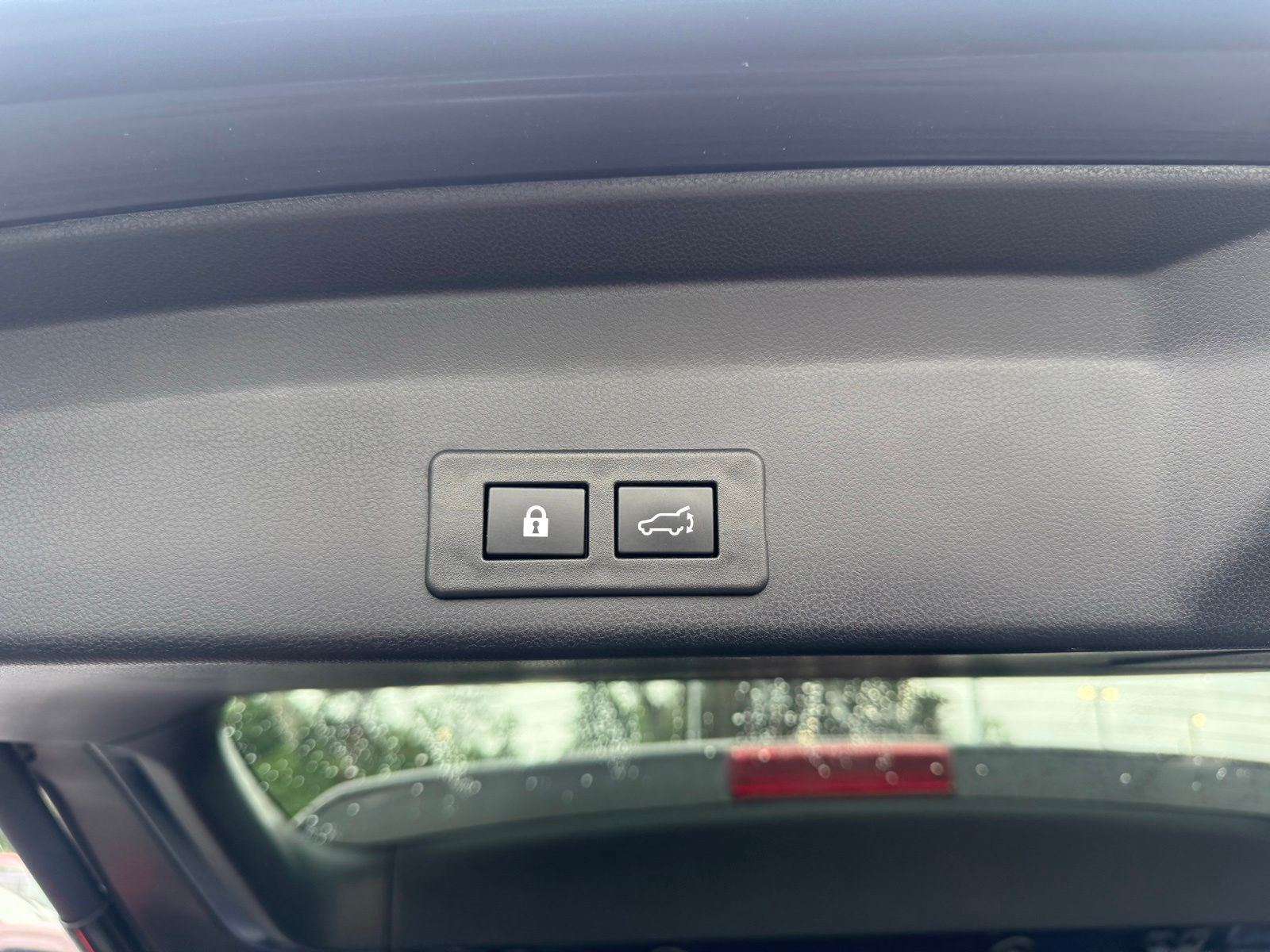 Used 2023 Blue Subaru Onyx Edition image 9