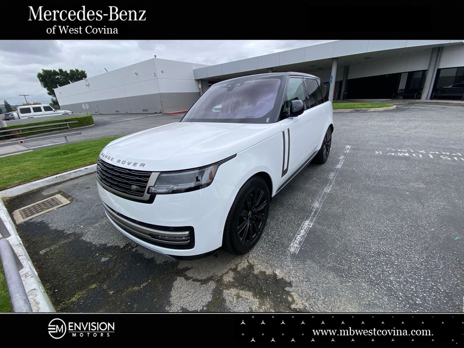 Fuji White 2023 Land Rover Range Rover SUV / Crossover All-Wheel Drive 8-Speed Automatic