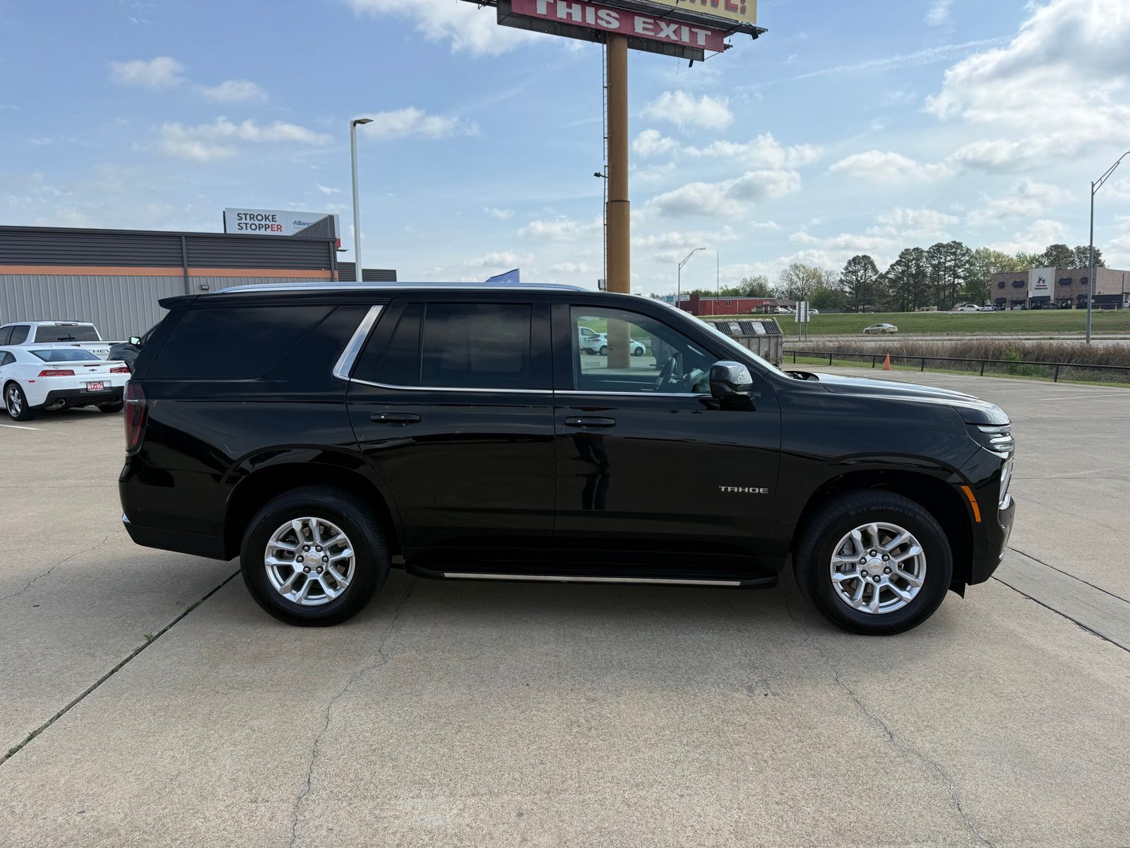 View vehicle photo 4