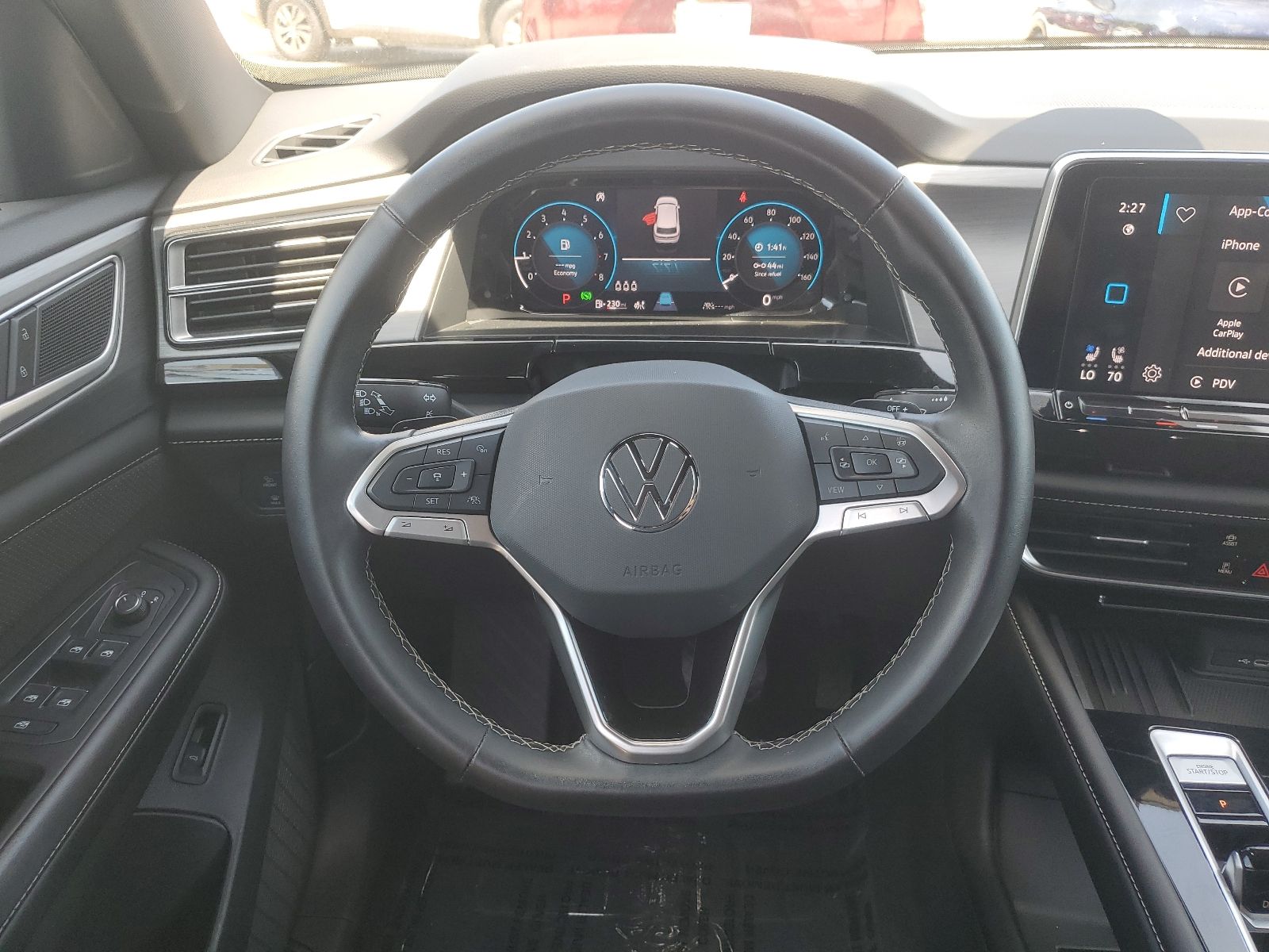 2025 Volkswagen Atlas Cross Sport 2.0T SE w/Technology - 10