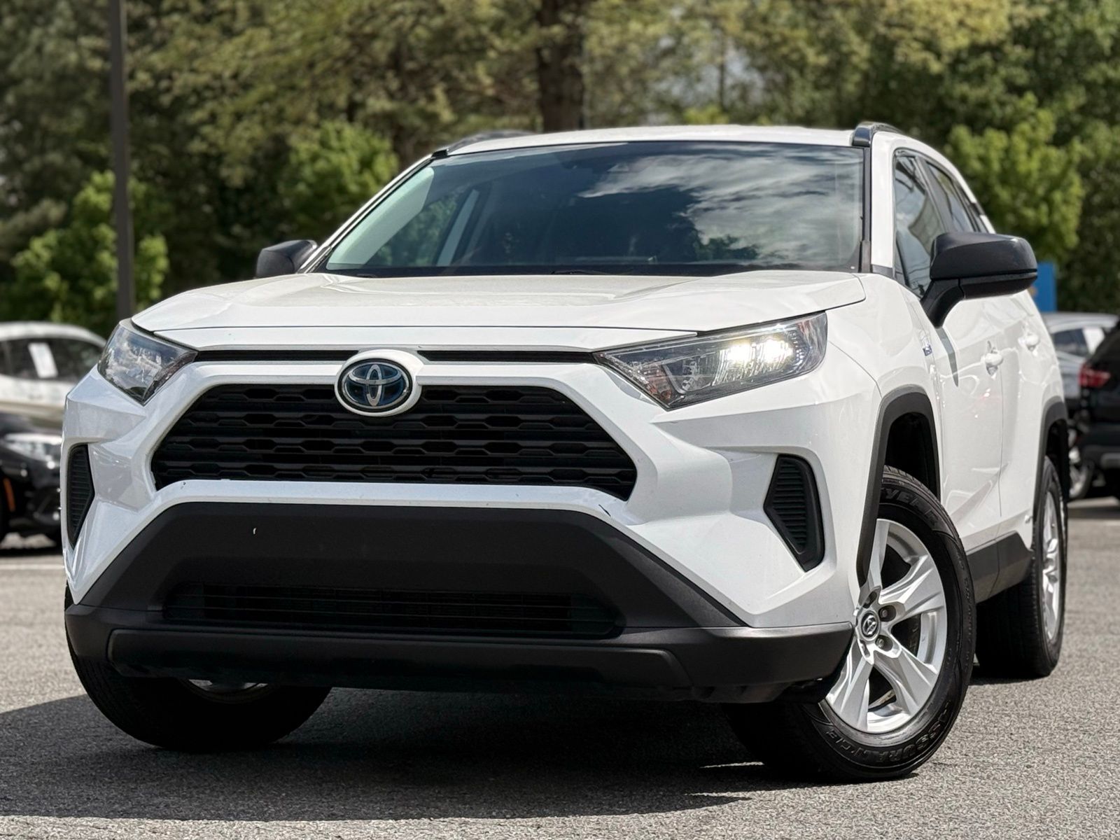 White 2020 Toyota RAV4 Hybrid LE AWD SUV / Crossover All-Wheel Drive Continuously Variable Transmission