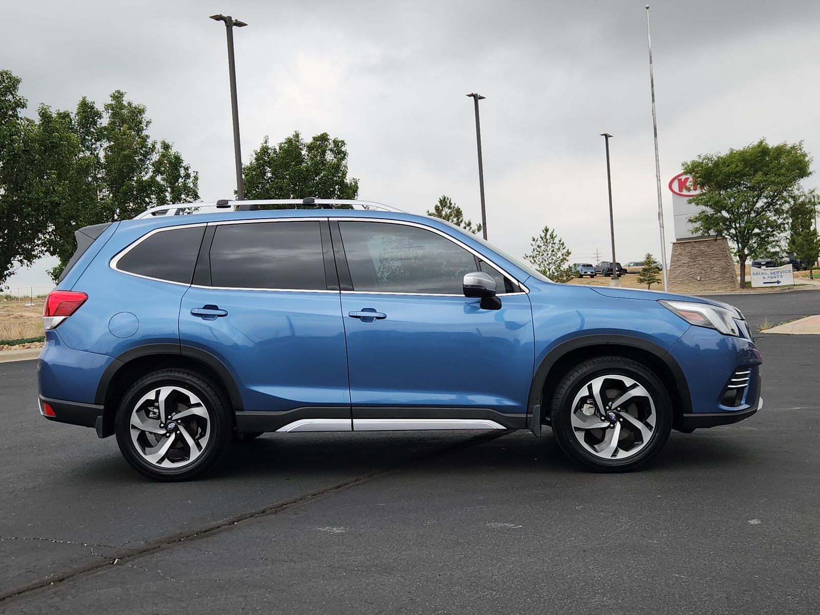 View vehicle photo 2