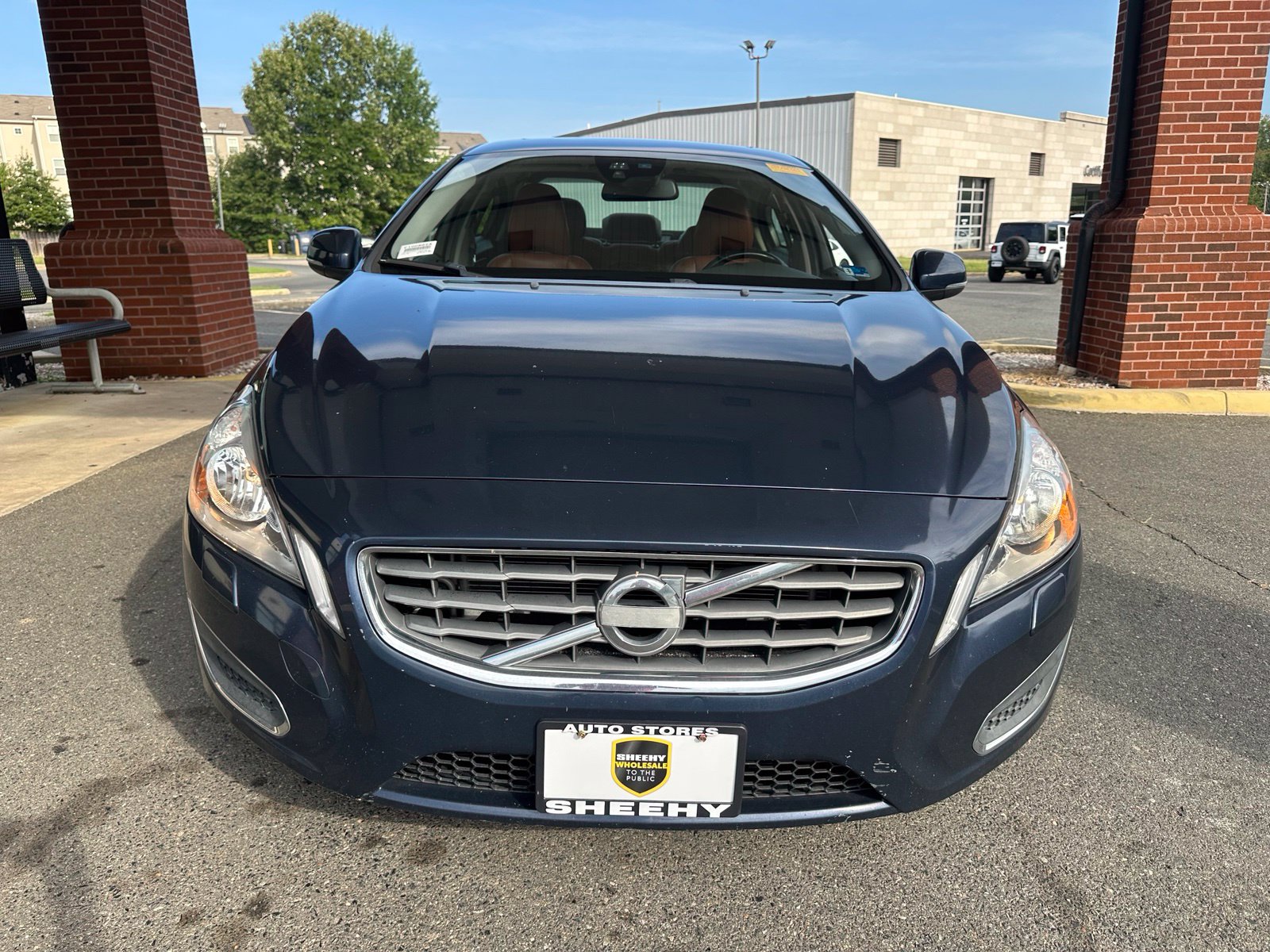 Used 2012 Blue Volvo T5 image 21