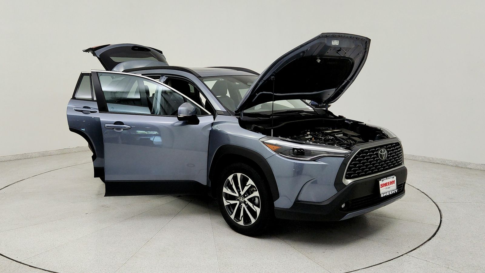 Used 2023  Toyota XLE image 11
