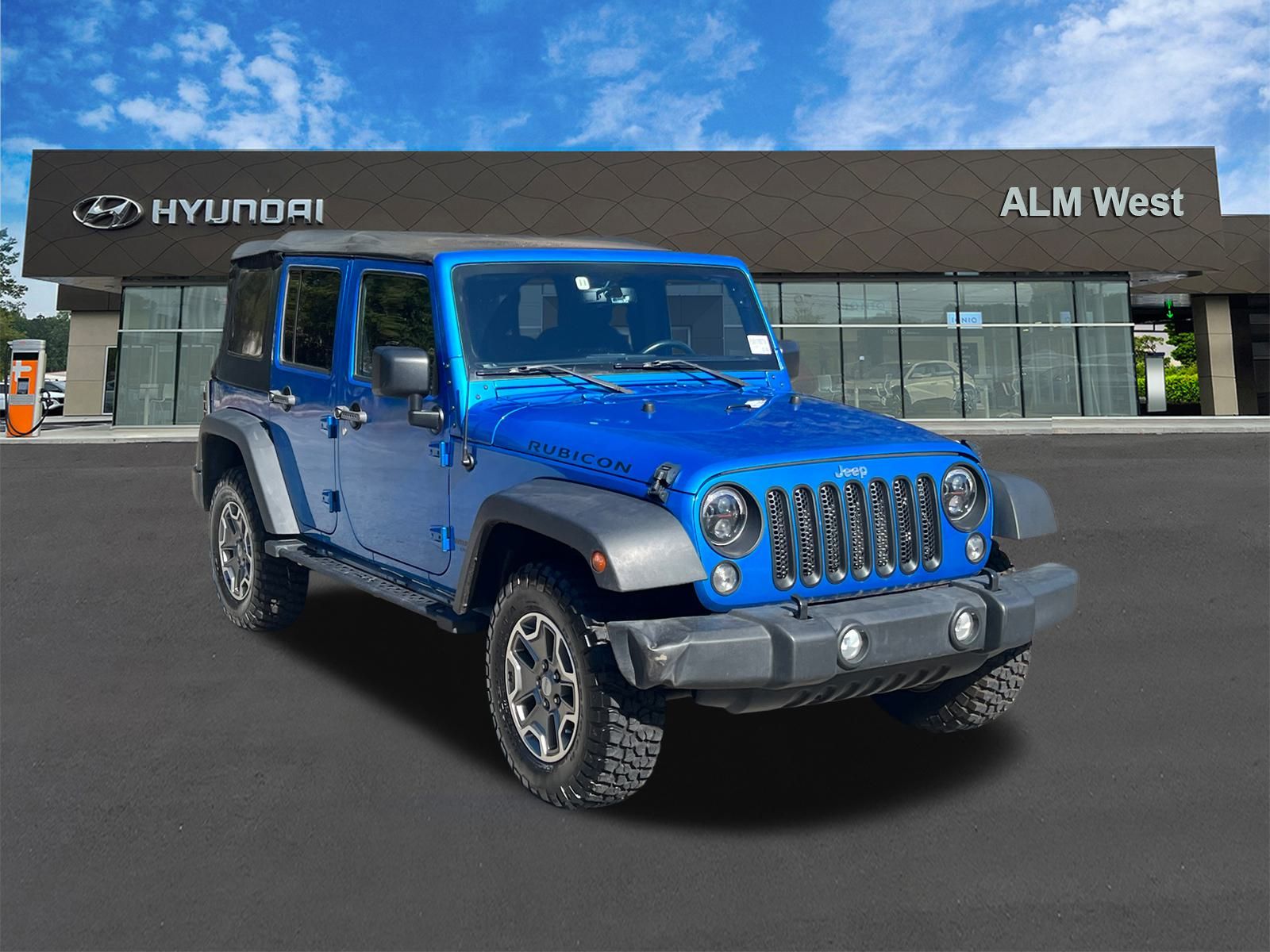 2015 Jeep Wrangler Unlimited Rubicon photo 3