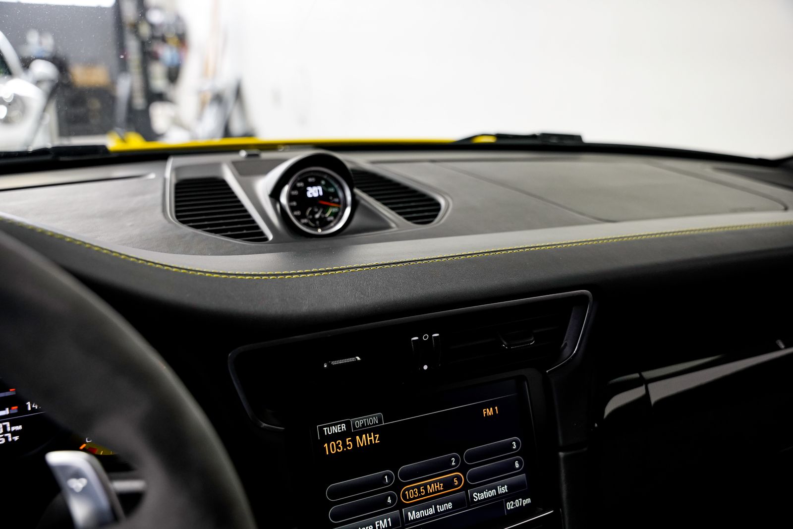 2015 Porsche 911 Carrera GTS — photo 13