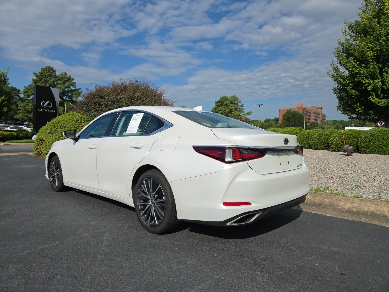 Used 2024 White Lexus 350 image 7