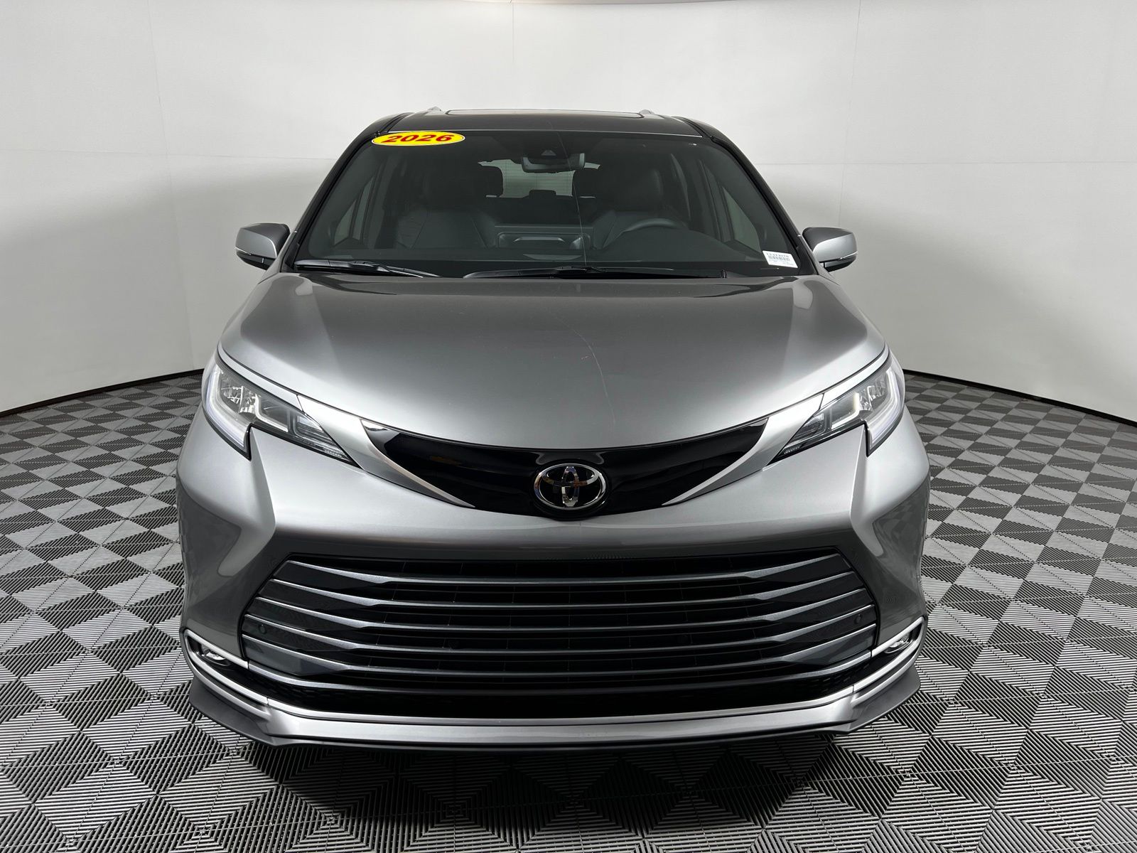 Thumbnail: 2026 Toyota Sienna - 2