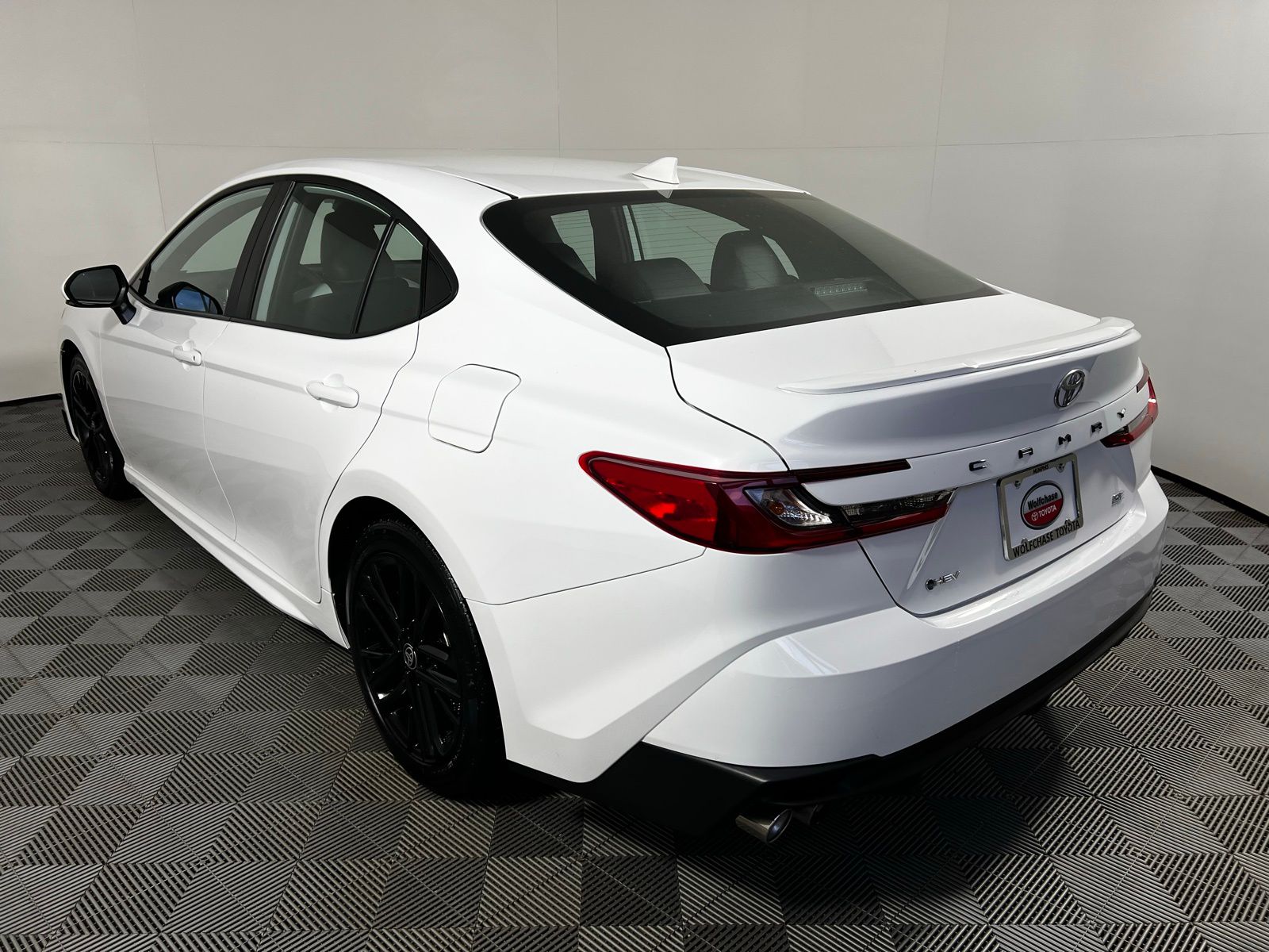 Thumbnail: 2025 Toyota Camry - 7