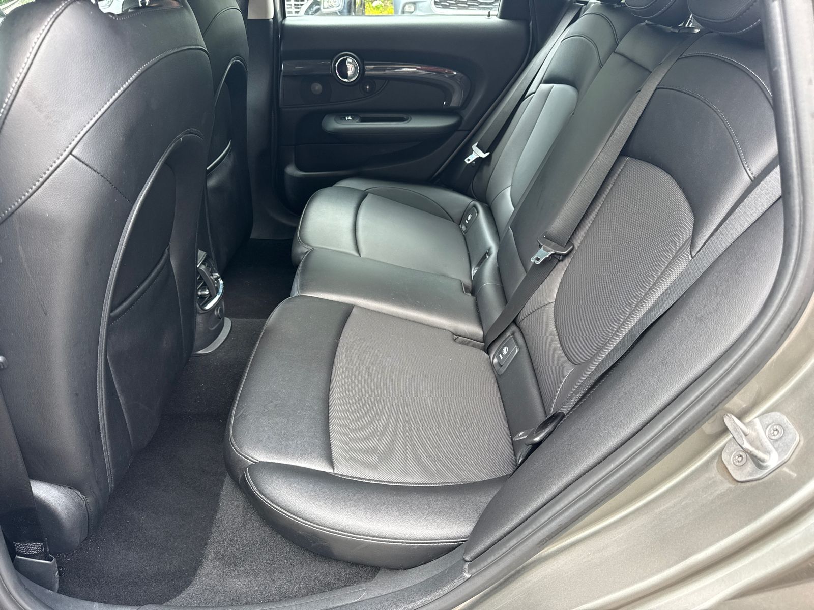 Used 2017 Silver MINI Clubman image 20