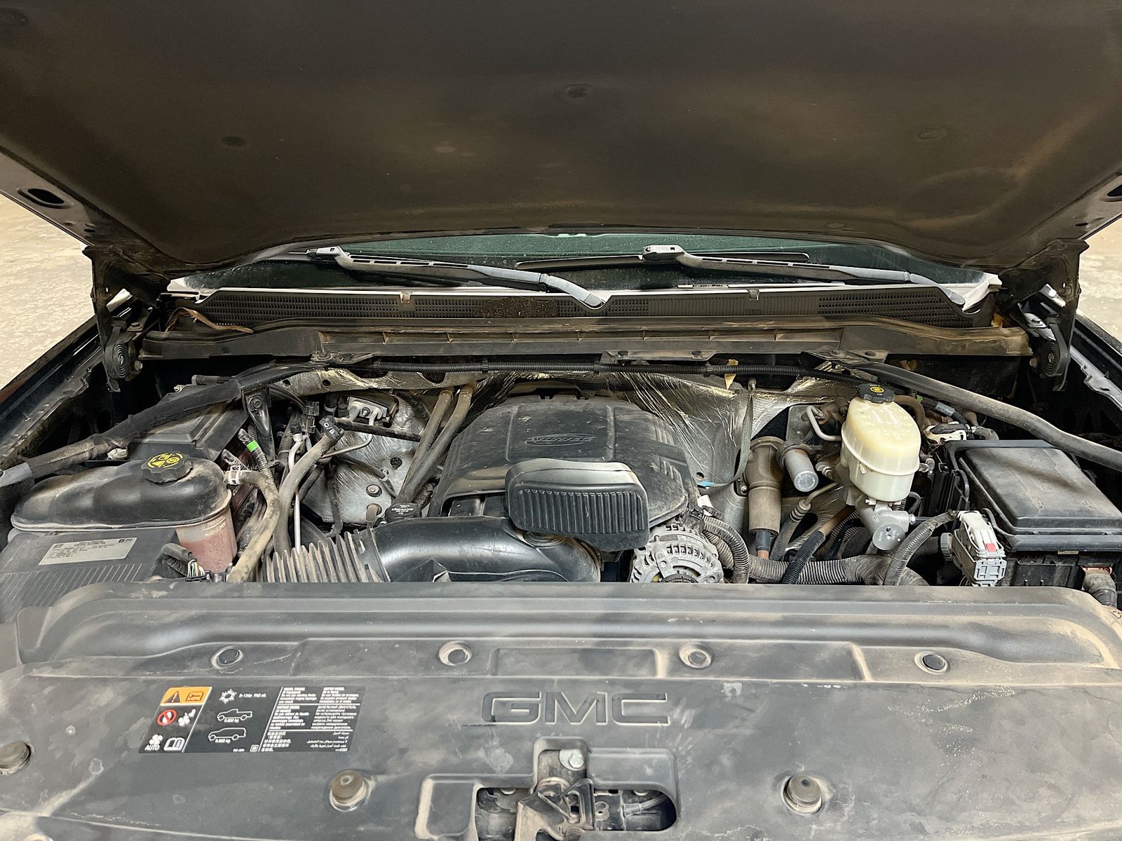 Used 2016 Black GMC Denali image 29