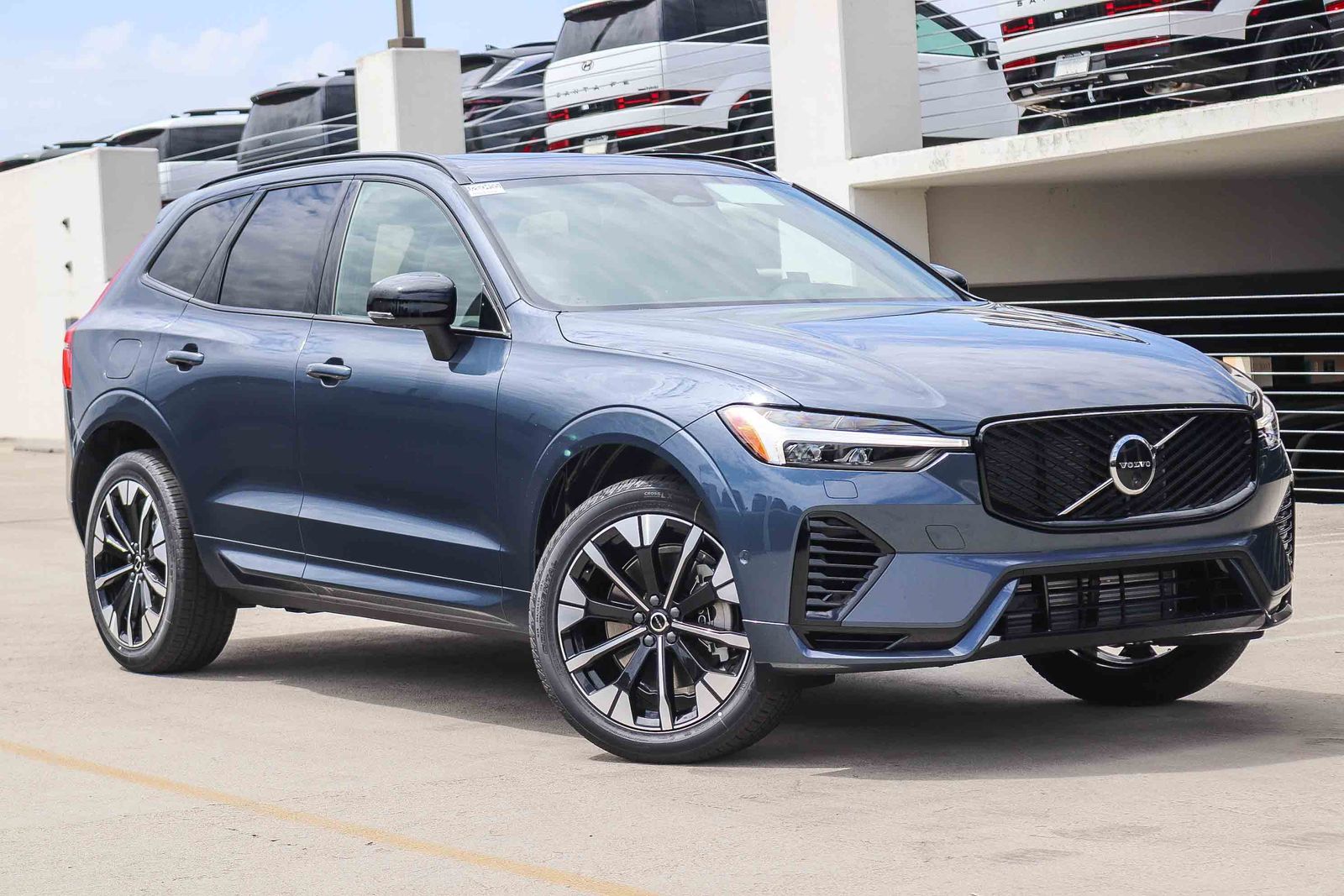 2026 Volvo XC60 Plus