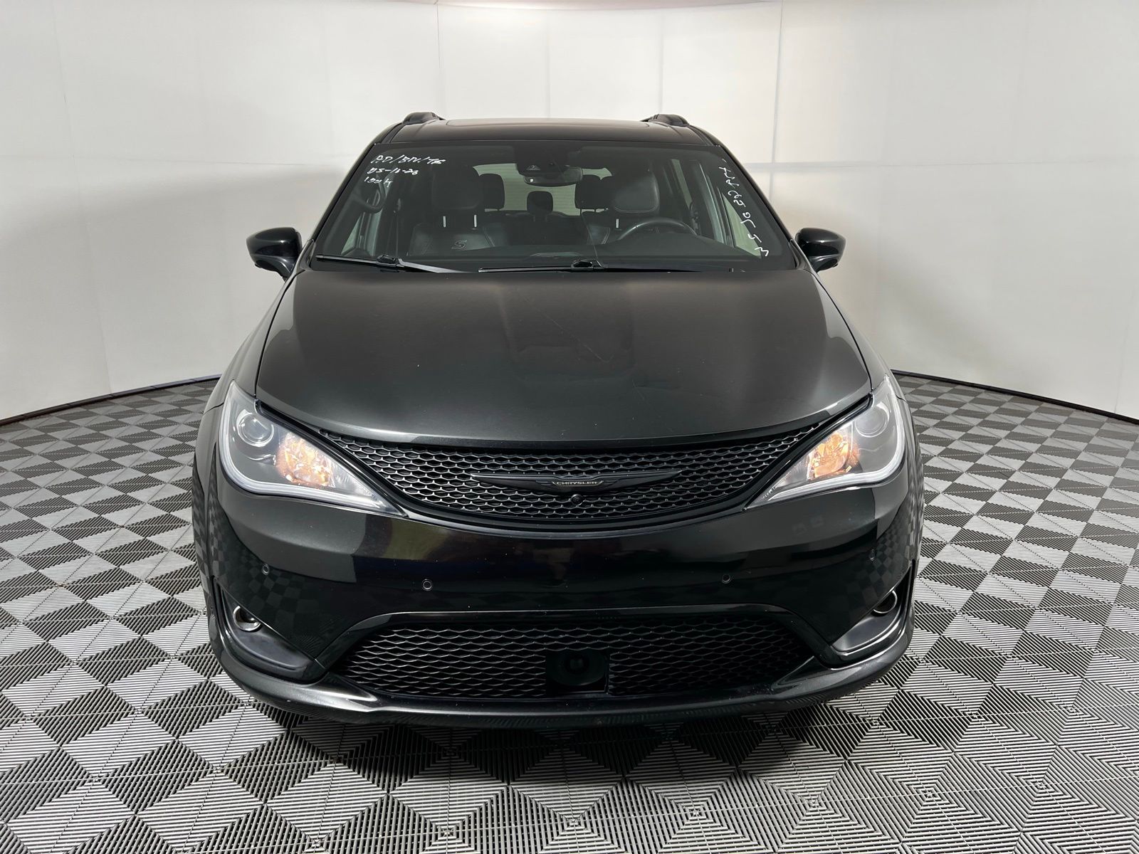 Thumbnail: 2020 Chrysler Pacifica - 2