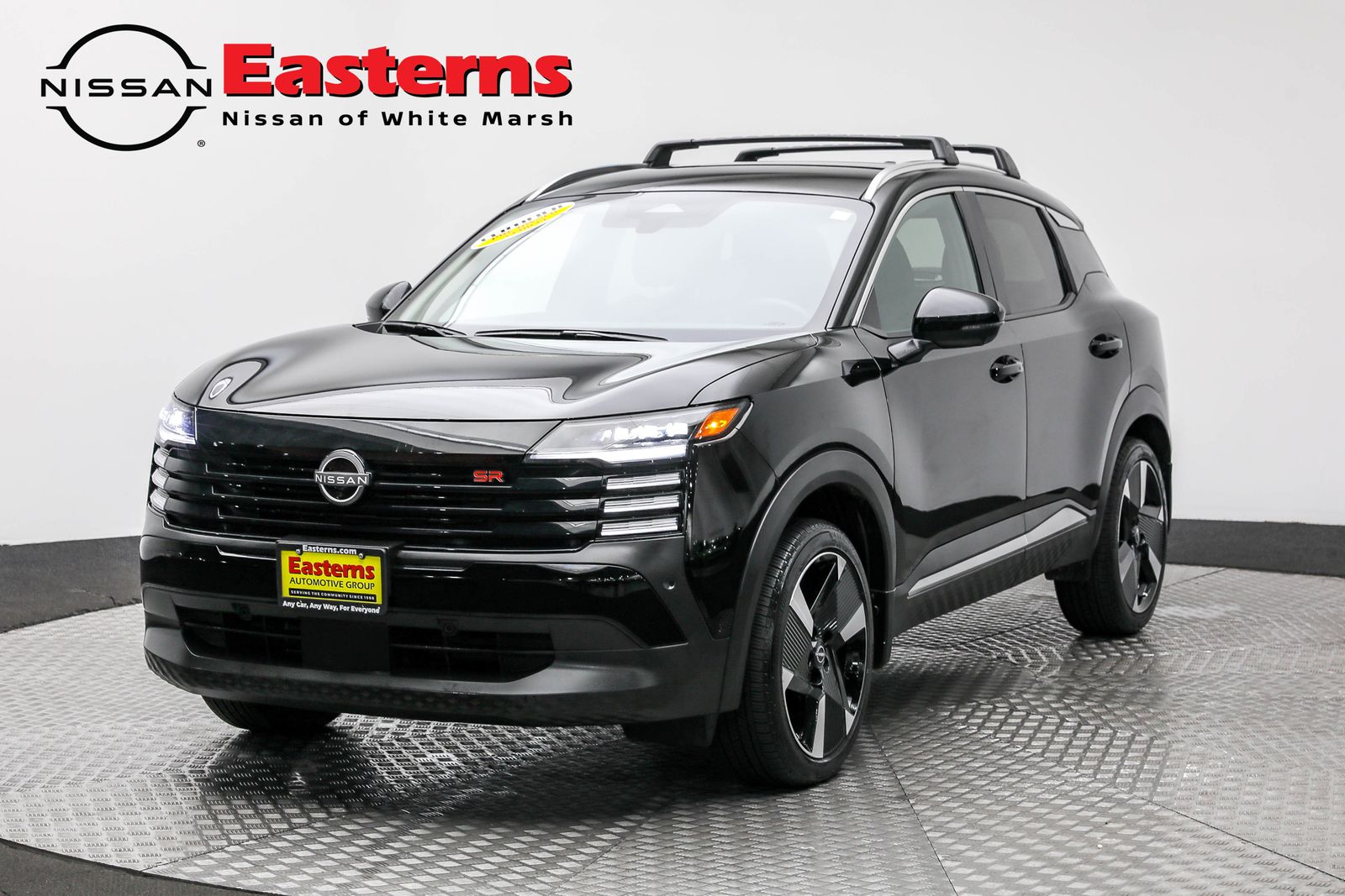 2025 Nissan Kicks SR AWD's photo