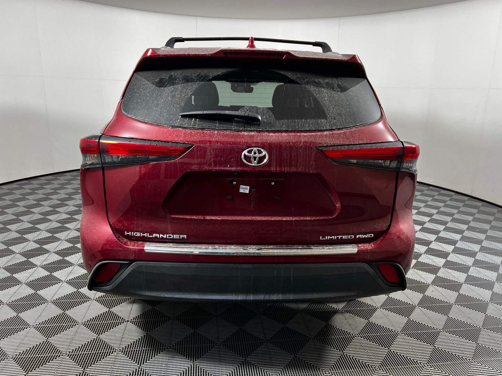 Thumbnail: 2023 Toyota Highlander - 6