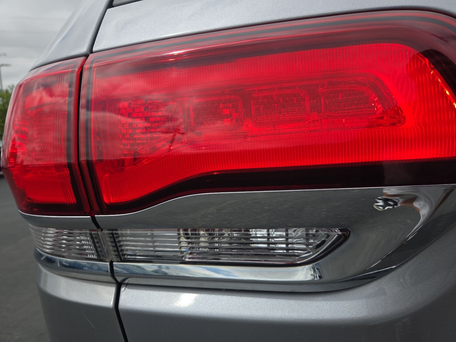 used 2020 Jeep Grand Cherokee car, priced at $19,859