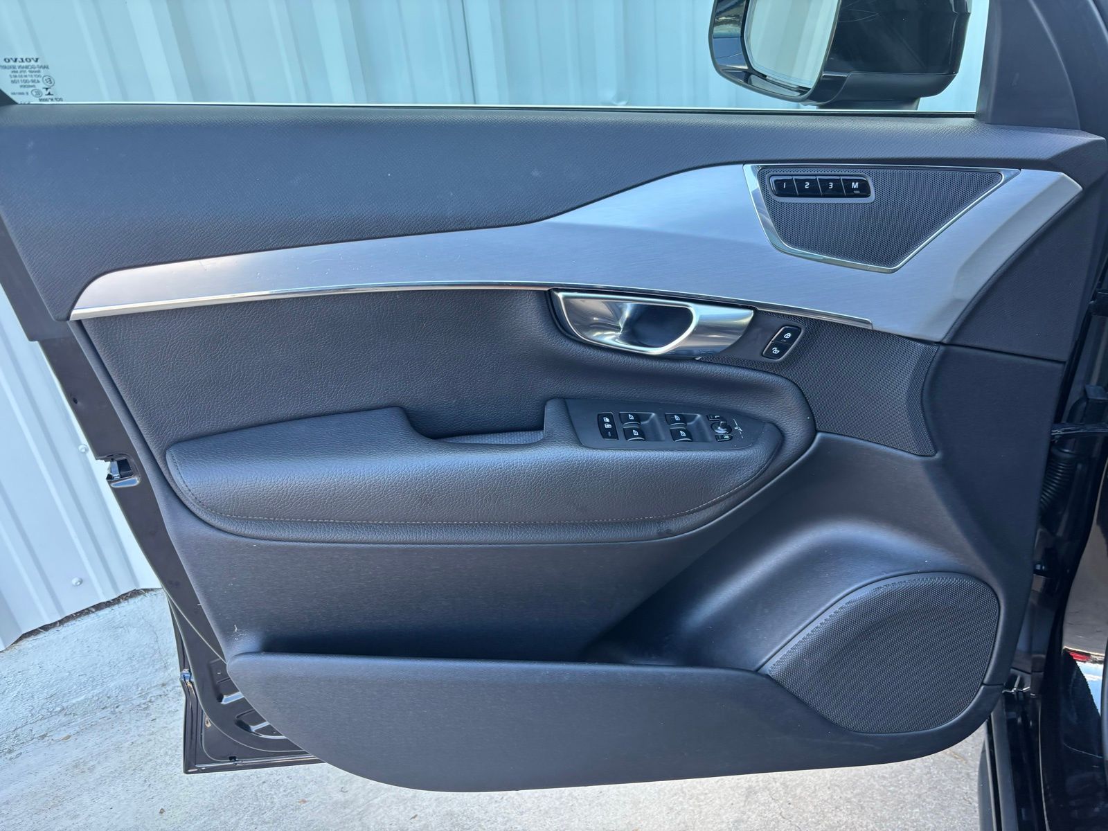 Used Car 2017 Volvo Xc90  T6 Momentum For Sale Under $20,000 In Austin, Texas