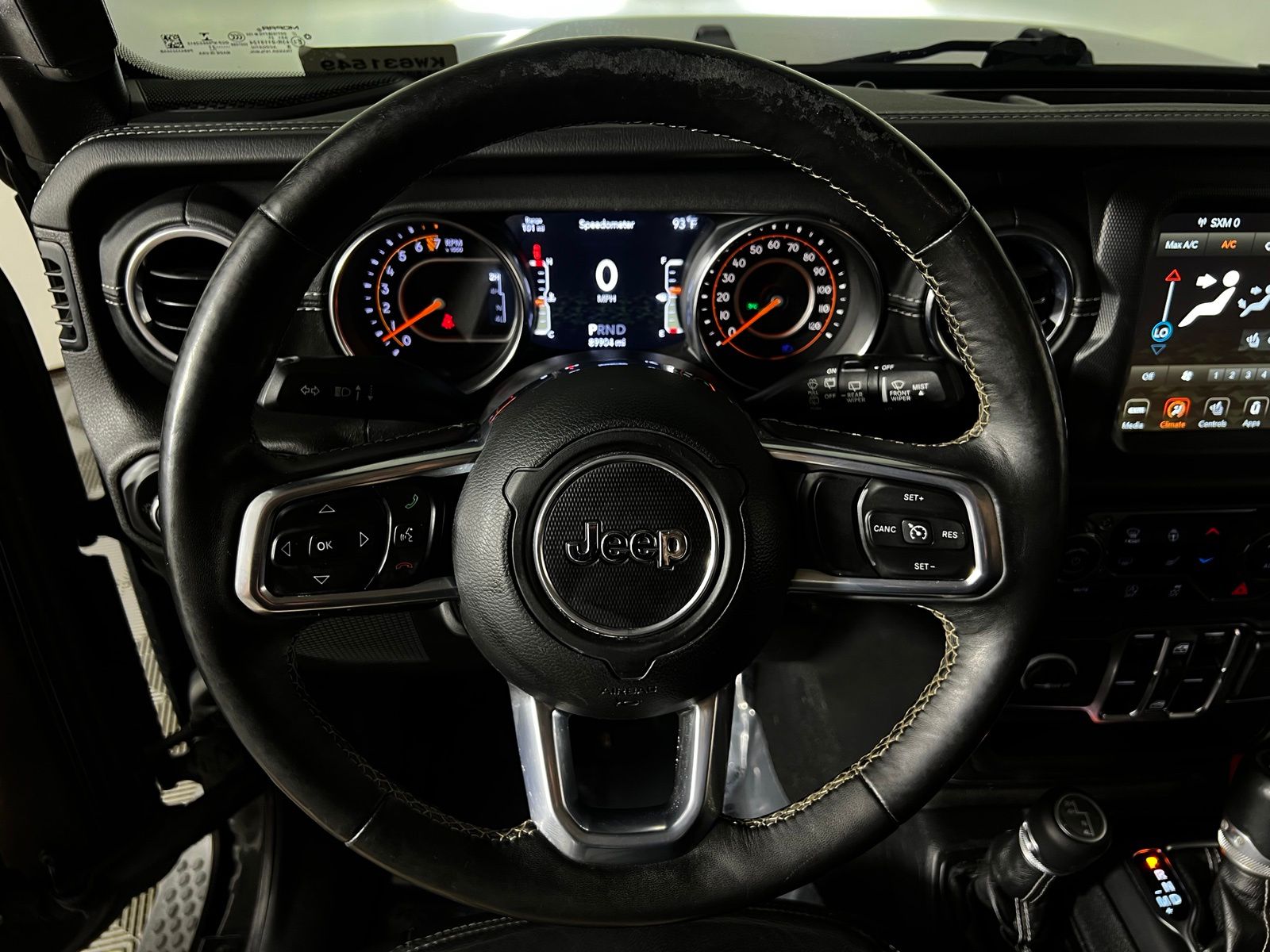 Thumbnail: 2019 Jeep Wrangler - 14