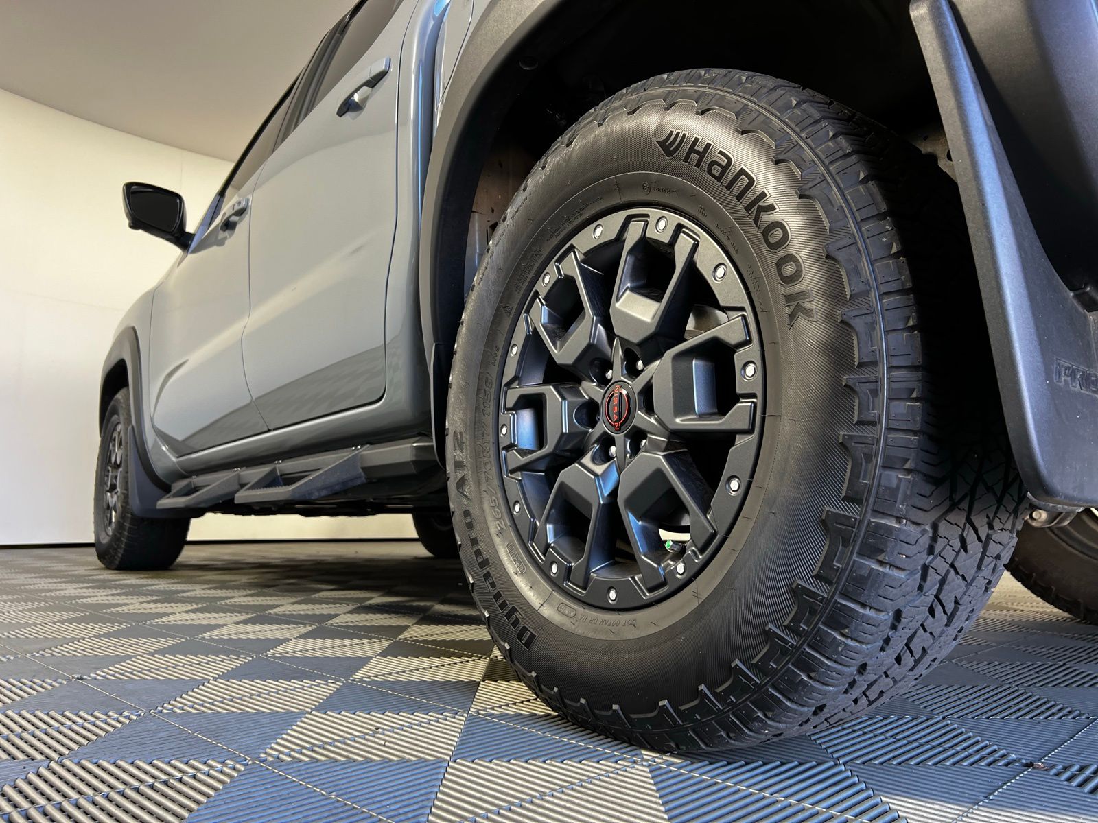 Thumbnail: 2022 Nissan Frontier - 9