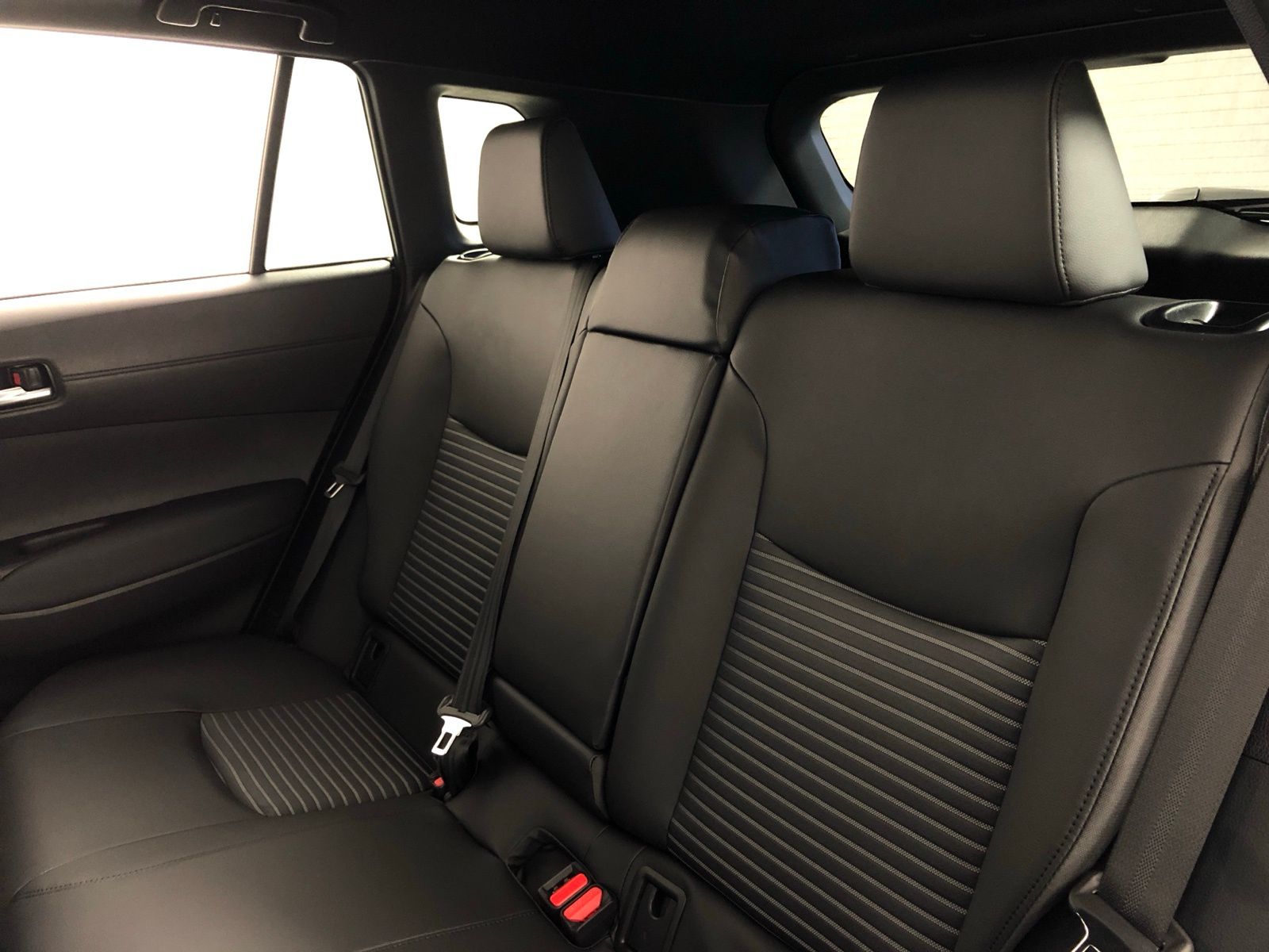 2025 Toyota Corolla Cross XSE 19