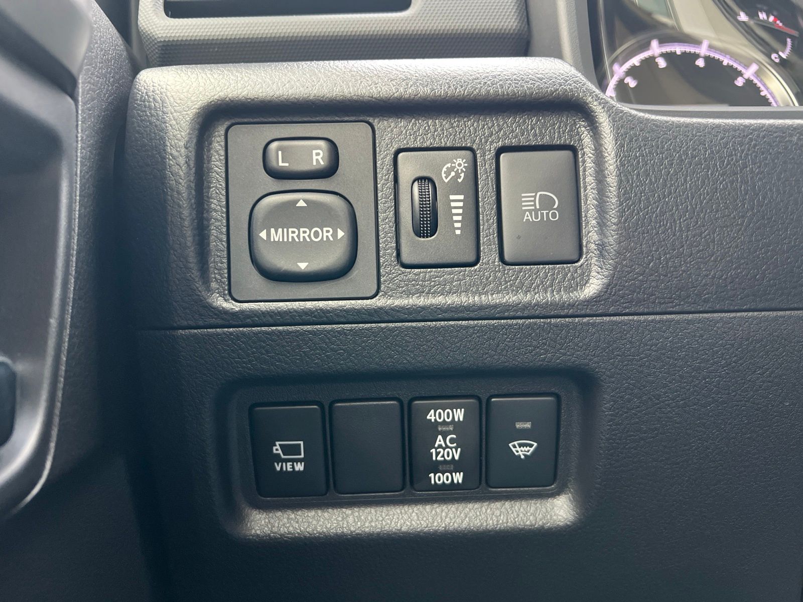 2023 Toyota 4Runner Limited - Photo 39