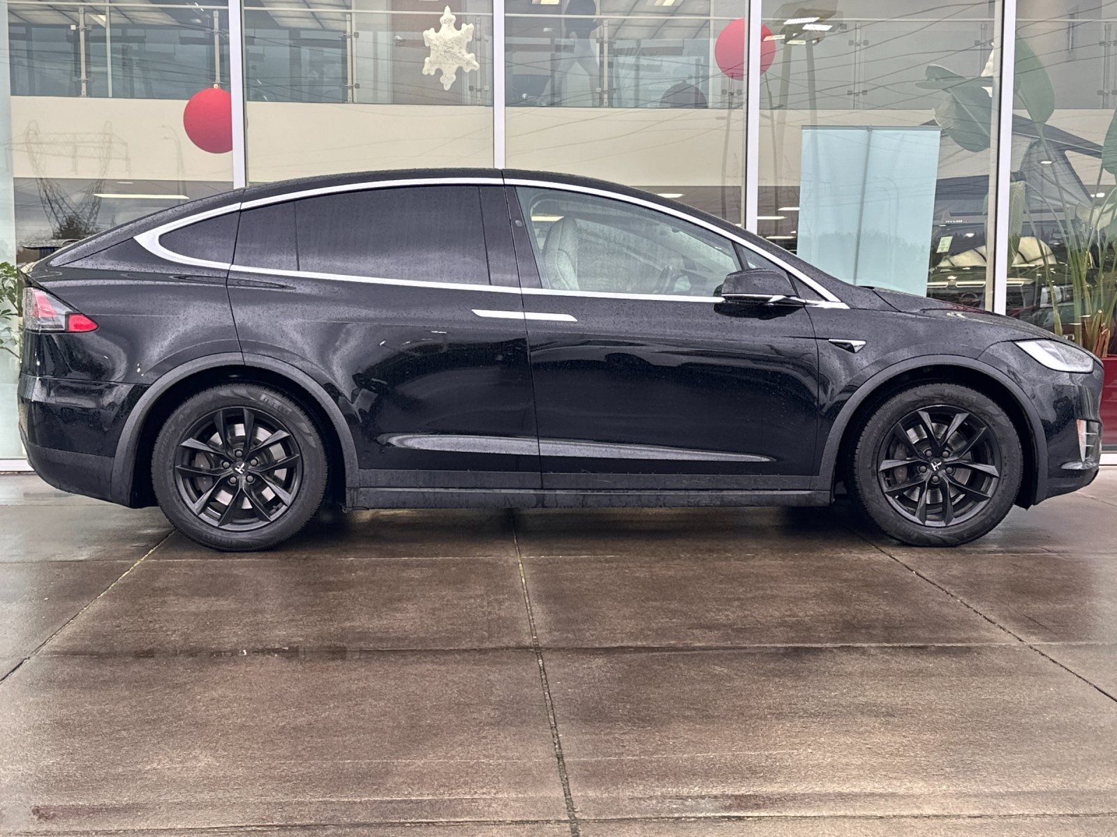Used 2018 Tesla Model X 100D with VIN 5YJXCDE28JF140887 for sale in Wilsonville, OR