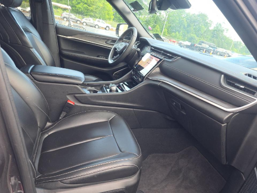 Used 2024 Jeep Grand Cherokee SUV