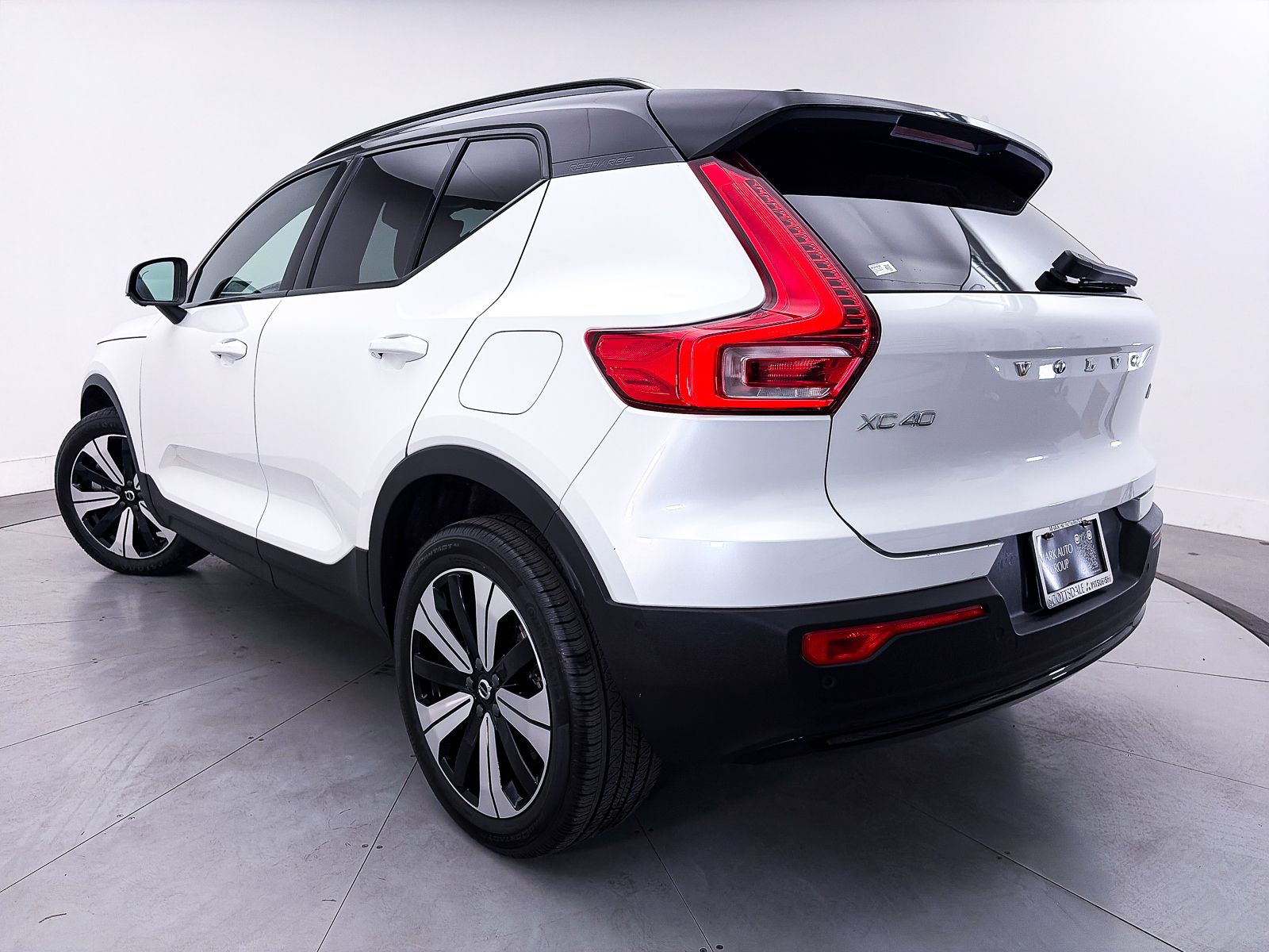 Used 2023 Volvo XC40 Plus with VIN YV4ED3UL2P2962859 for sale in Scottsdale, AZ