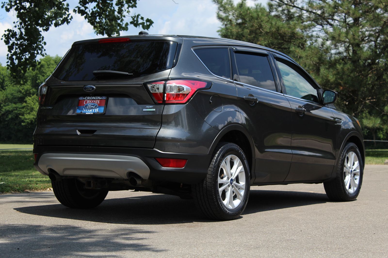 View vehicle photo 7