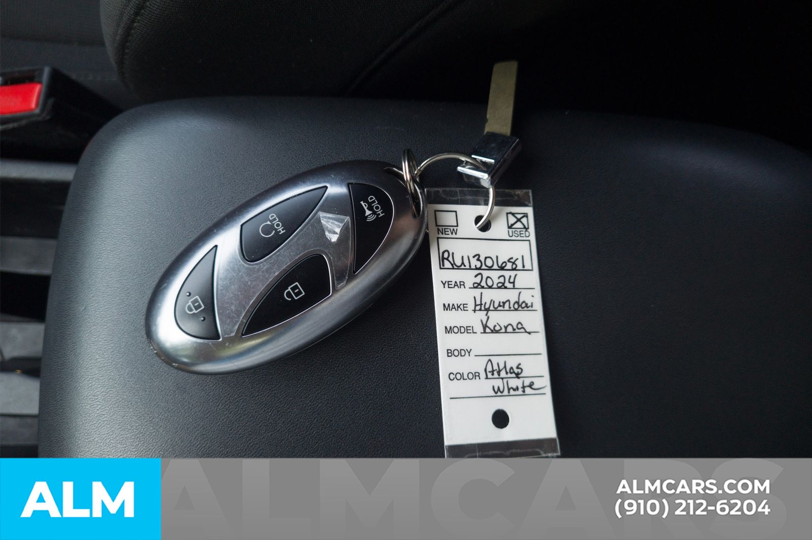 Used 2024 White Hyundai SEL image 16