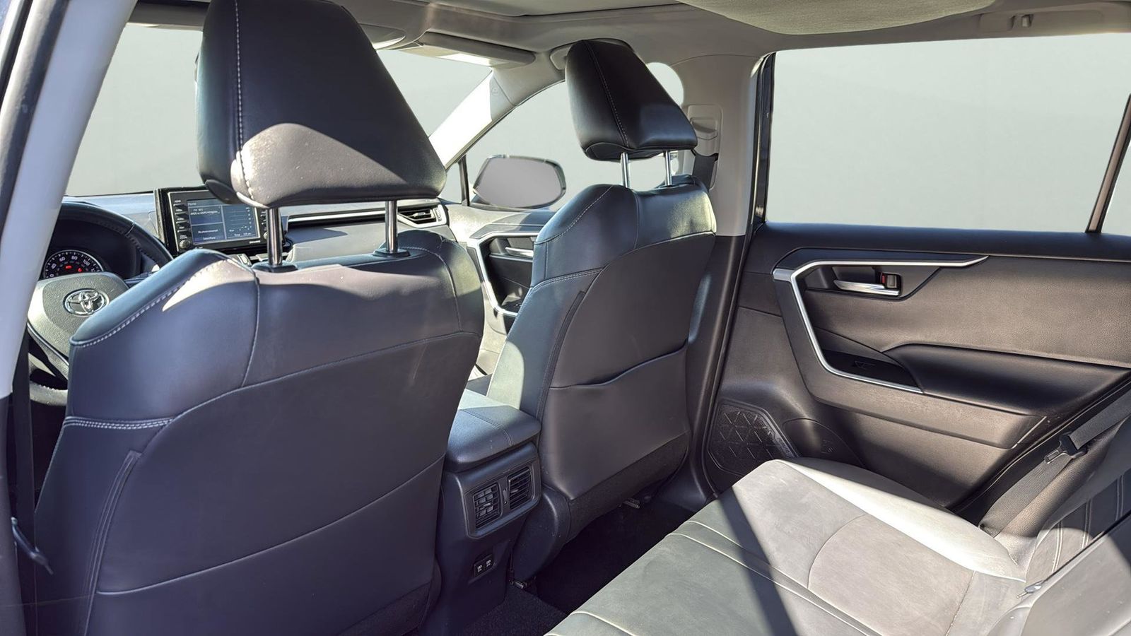 Used Car 2021 Toyota Rav4  Xle Premium For Sale Under $30,000 In Austin, Texas