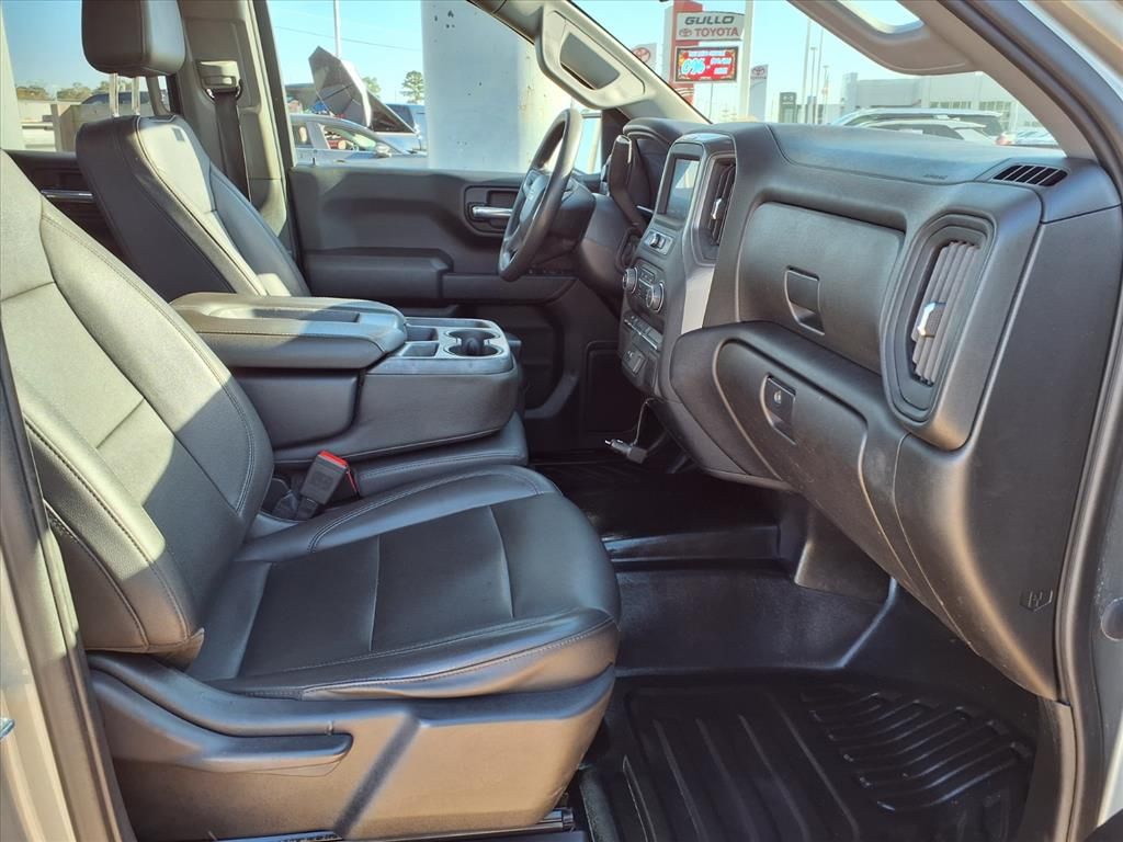 2023 Chevrolet Silverado 1500 WT - 3
