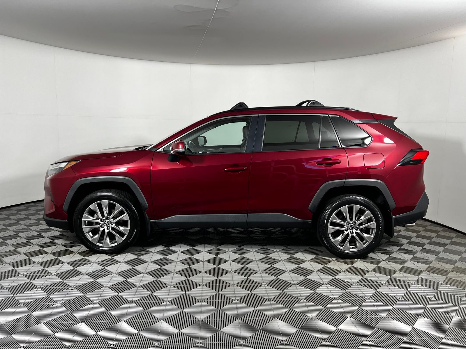 Thumbnail: 2023 Toyota RAV4 - 8