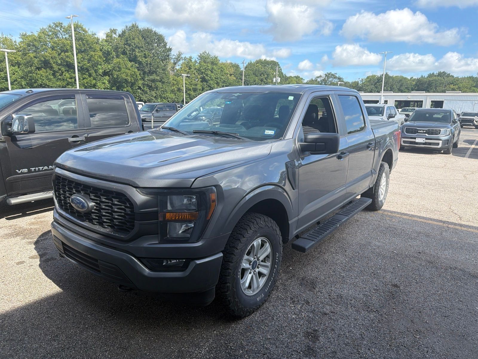2023 Ford F-150 Gris (Gray Metallic) Camioneta Todo terreno Automática
