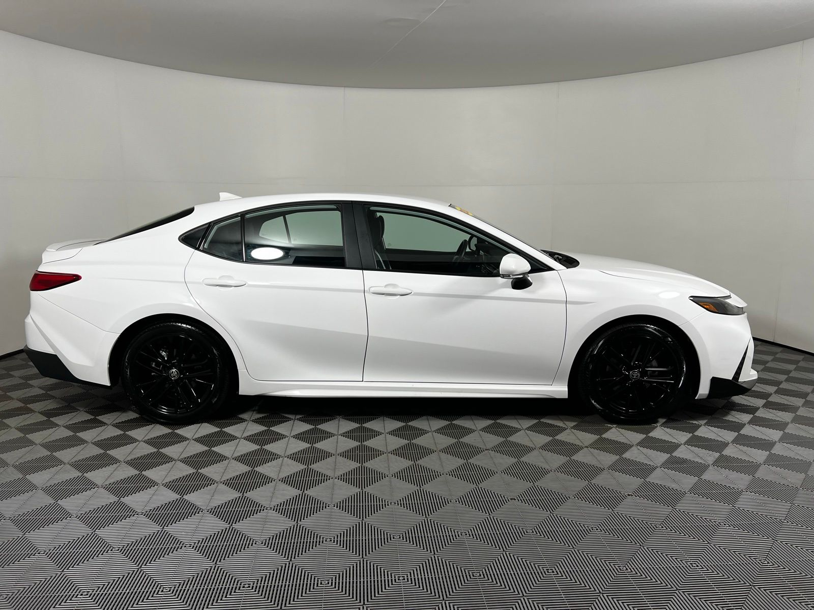 Thumbnail: 2025 Toyota Camry - 4