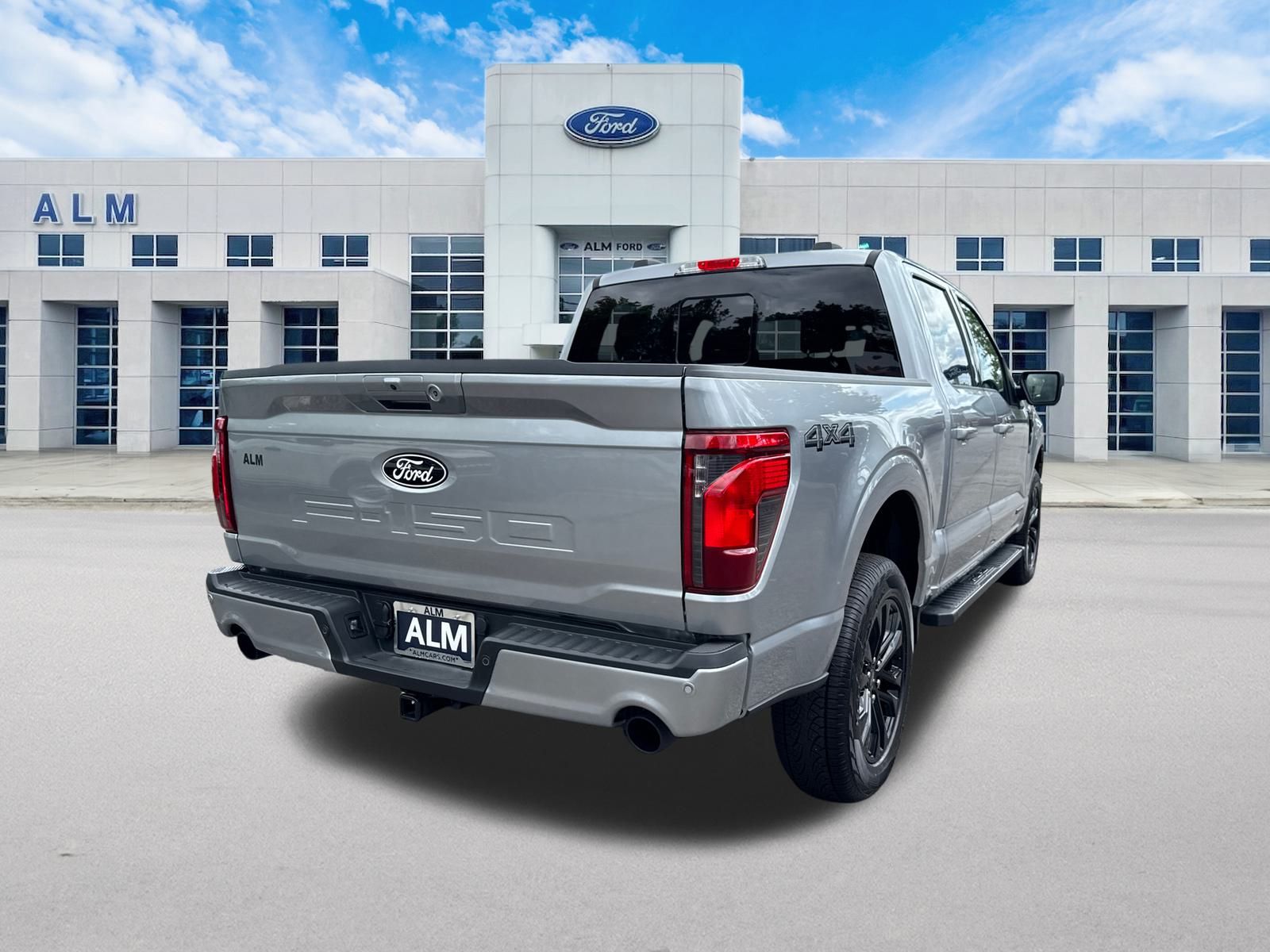 New 2025 Iconic Silver Metallic Ford XLT image 6